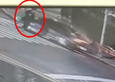 간발차 보행자 피했다…'신호위반' 음주 질주한 산림청장 사고 영상엔