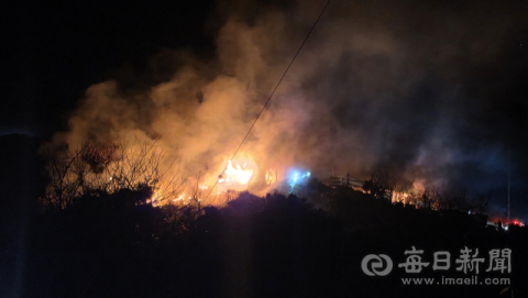 심야에 울릉도 주택서 화재… 2개동 소실