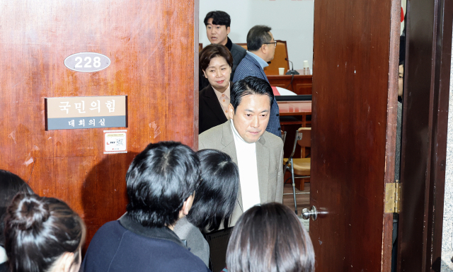 국힘 당명 개정 6·3 지선 뒤 연기…