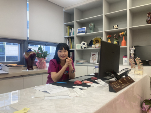 30년 넘는 무료 진료, 박언휘 원장…