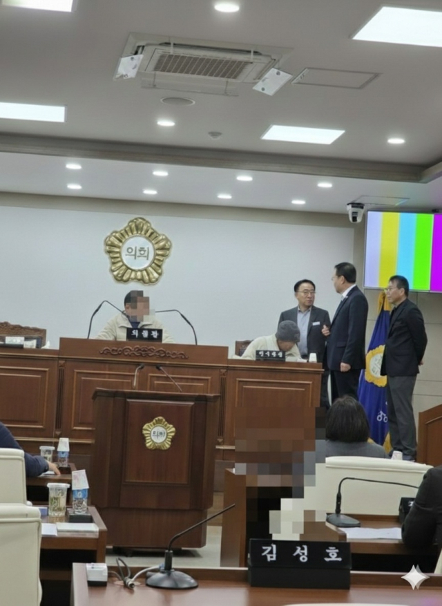 일부 단체가 24일 영덕군의회를 찾아 