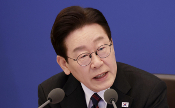 李, 올림픽 독점중계 지적…