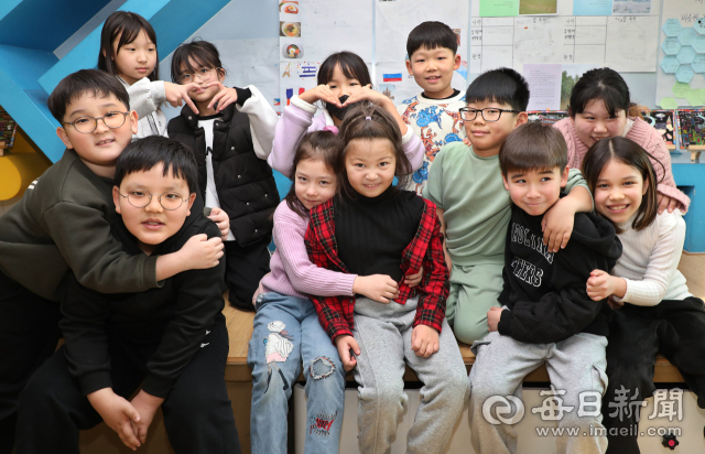 [무지개 수다] 다문화학생 20만명 시대…12개국·6개 언어 오가는 논공초