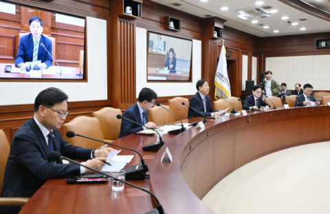 대산 NCC 110만t 멈춘다…정부, 석화 구조개편에 2조1000억 투입