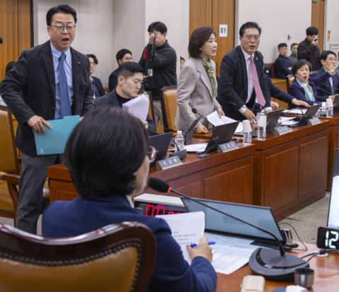 도지사 배지가 500만 생명줄보다 중했나… 밥그릇 셈법에 무너진 대구경북 100년 대계