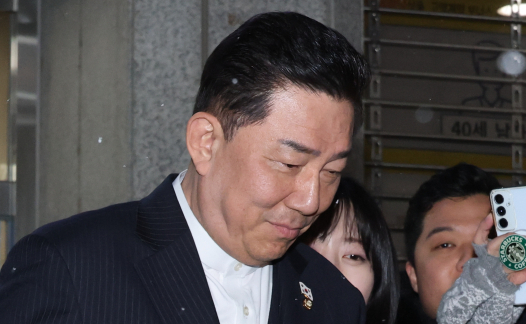 경찰, 김병기 차남 소환…대학 편입·취업 특혜 의혹 조사