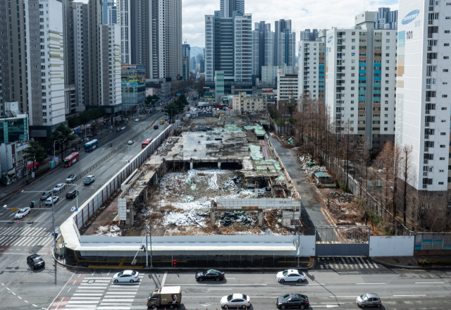 분진·소음 민원에…칠성 옛 홈플러스 부지 3년째 방치