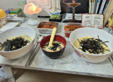 생후 3개월 아기가 떡국을?…SNS 속 '반전' 학대 증거