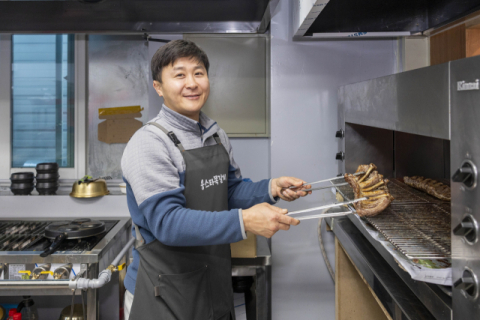 심폐소생술로 20대 여직원 구한 음식점 대표