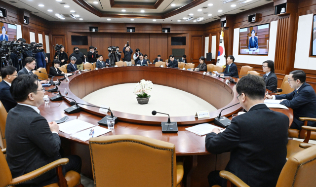 먹거리·교복·학원비까지…정부, 고물가에 칼 빼들었다