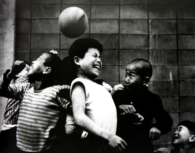 동상 윤기복 작 