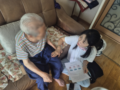 [아름다운동행] 어르신 곁 딸처럼 친구처럼…집으로 출근하는 사람들