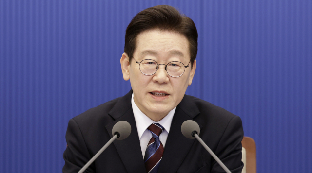 李, 분당 아파트 29억에 내놨다…