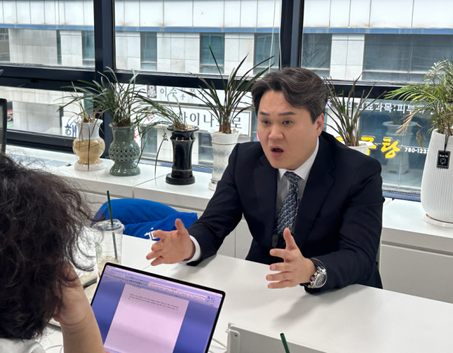 27일 서울 영등포구 여의도동에서 매일신문과 인터뷰에 나선 김지호 더불어민주당 대변인