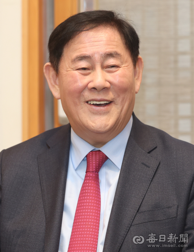 최경환 국민의힘 경북도지사 예비후보가 27일 대구 시내 모처에서 매일신문과 인터뷰를 하고 있다. 안성완 기자 asw0727@imaeil.com