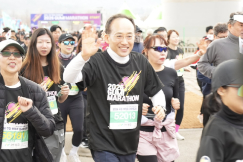 [지선 레이더] 대구시장 출마 추경호, '구미 박정희 마라톤 대회' 참여