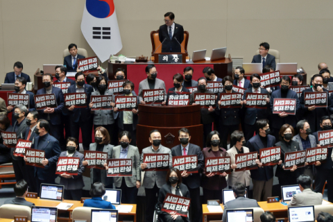 與주도 사법 3법 마무리…野 