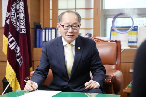 [인터뷰] 직업교육의 판을 바꾸다…이재용 영남이공대 총장이 제시한 '대학 생존의 길'