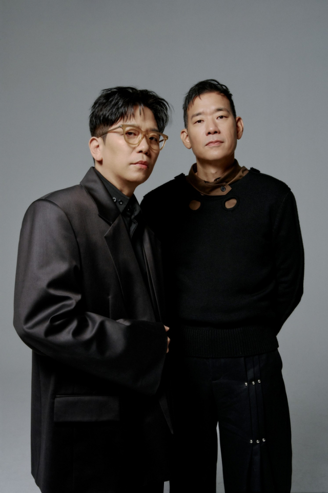 패닉 멤버 이적과 김진표. 뮤직팜 제공