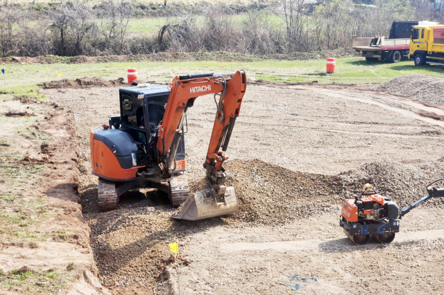 겨울철 영하의 기온으로 인한 건설공사 시공 품질 저하와 부실시공 우려로 지난해 12월 18일부터 내려졌던 청송군의 동절기 공사 시공중지 명령이 3일부터 본격 해제됐다. 청송군 제공