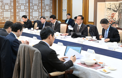 호르무즈 봉쇄에 정부 비상…중동 외 원유 확보 추진
