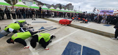 울진대게축제 7만명 사로잡았다
