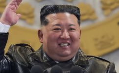 김정은, 전략순항미사일 시험발사 참관…