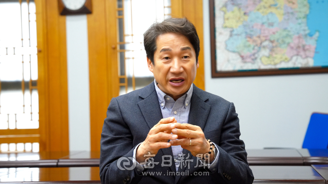 취임 2주년을 맞은 김남일 경북문화관광공사 사장이 올해 경북 관광 발전 방안을 이야기 하고 있다. 공사 제공