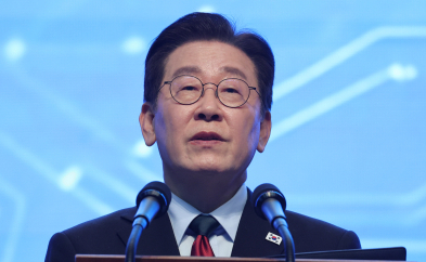 李 지지율 취임 후 최고치…美 외신 