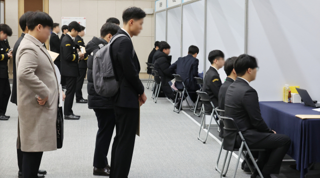 신규 일자리 1년새 25만개 증발…2018년 이후 최저