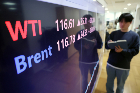 '高유가' 눈 깜짝 않는 트럼프 