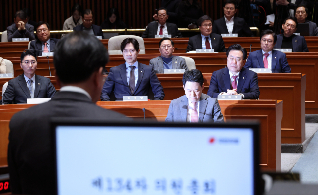 오세훈-지도부 충돌…박 전 대통령 탄핵 때보다 심각