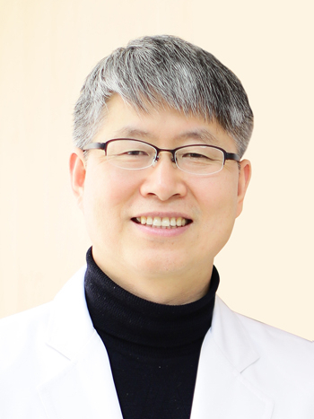 권태균 칠곡경대병원 교수, 비뇨의학과 로봇수술 2천례 달성