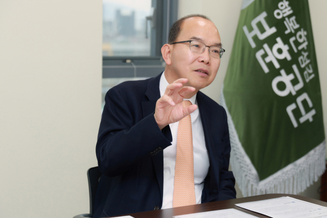 윤종진 한국보훈복지의료공단 이사장은 