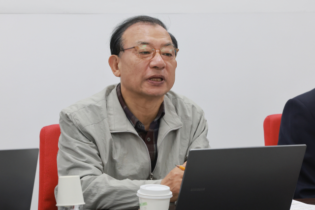 국민의힘 이정현 공천관리위원장이 10일 서울 영등포구 여의도 중앙당사에서 열린 6·3 지방선거 광역단체장 및 기초단체장 후보자 면접에 앞서 발언하고 있다. 연합뉴스