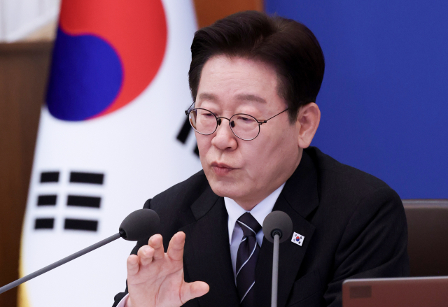 이재명 대통령이 10일 청와대에서 열린 국무회의에서 발언하고 있다. 연합뉴스