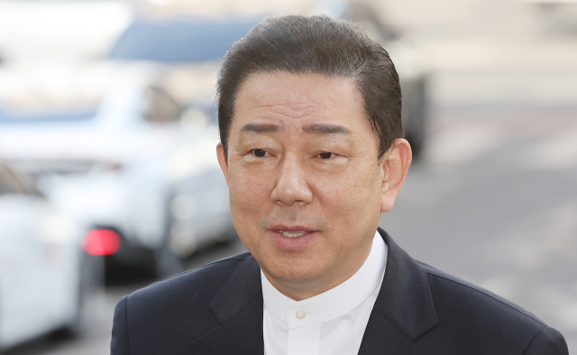 '뇌물수수 의혹' 김병기, 경찰 출석…