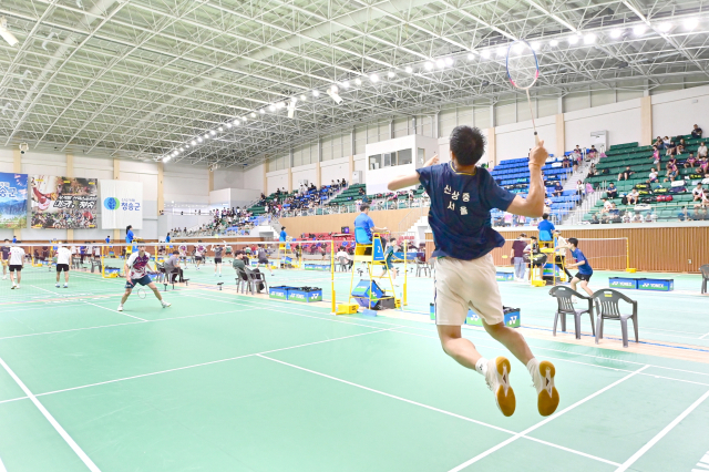 청송군은 전국 각종 스포츠 대회를 유치하며 지역경제 활성화에 기여하고 있다. 대회에 참가한 선수단과 관계자들이 청송에 머무르며 숙박과 식사 등 다양한 소비활동을 하기 때문이다. 청송군 제공
