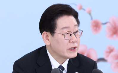 李, 방한한 가나 대통령에 특별 제작 '가나 초콜릿' 선물