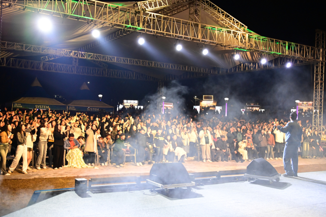 고령 대가야축제는 군민화합한마당(사진) 등을 통해 주민들이 모두 하나가 돼 어우러진다. 고령군 제공.