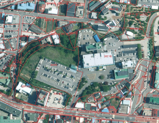 합천군청(가운데)을 기준으로 한 연속지적도. 합천군 제공.