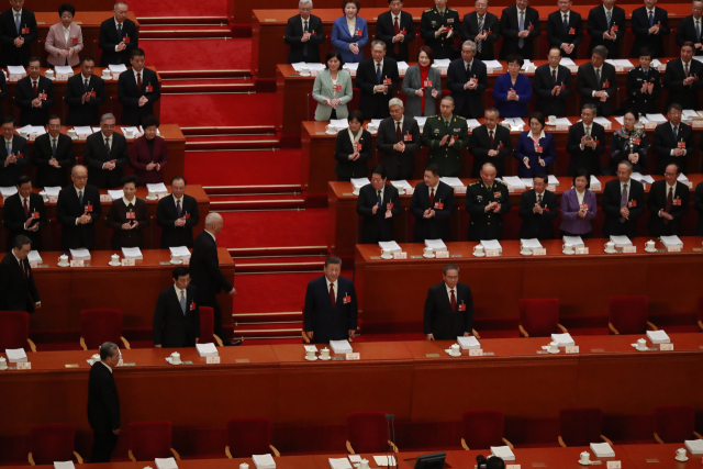 AI 중심 경제 구축...中 과학기술 자립자강 박차