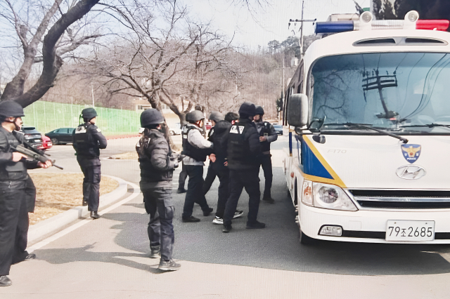 대테러 상황을 가정해 청송에서 민·관·군·경·소방 통합방위훈련을 실시한 모습. 청송군 제공