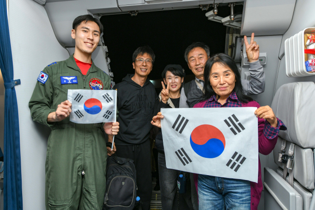 15일 외교부와 국방부에 따르면 공군 다목적 공중급유 수송기 KC-330 