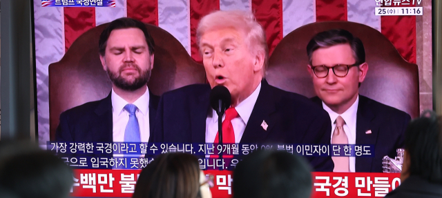 트럼프 군함 파견 요청에…靑 