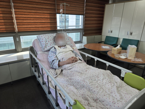 [이웃사랑] 집 사람의 외도, 돈만 요구한 새 아내로 무너진 삶…인생의 종착점은 요양병원