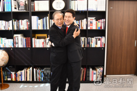 [지선레이더]'경북 동남권 도지사 탄생해야' MB 등 포항 정치 원로들 잇딴 이강덕 예비후보 지지 