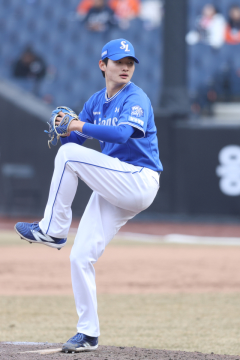 삼성 라이온즈 육선엽의 승부수, 상무 접고 삼성에 남는다