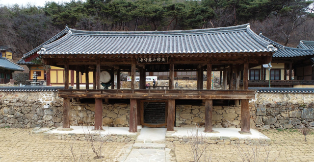 이름 되찾은 안동 봉정사 덕휘루, 국가지정유산 보물 지정