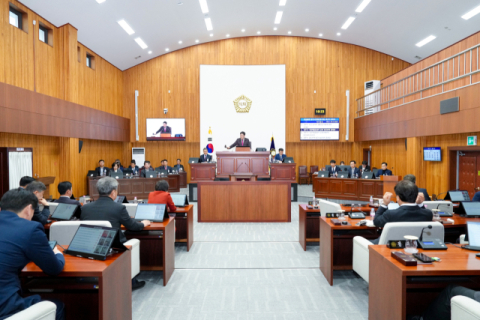 경주시의회, 제296회 임시회 폐회…조례 등 13개 안건 처리